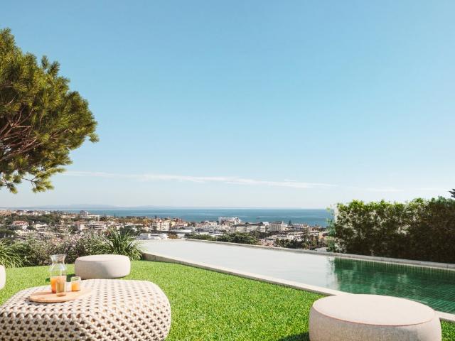 Estoril Two.Four