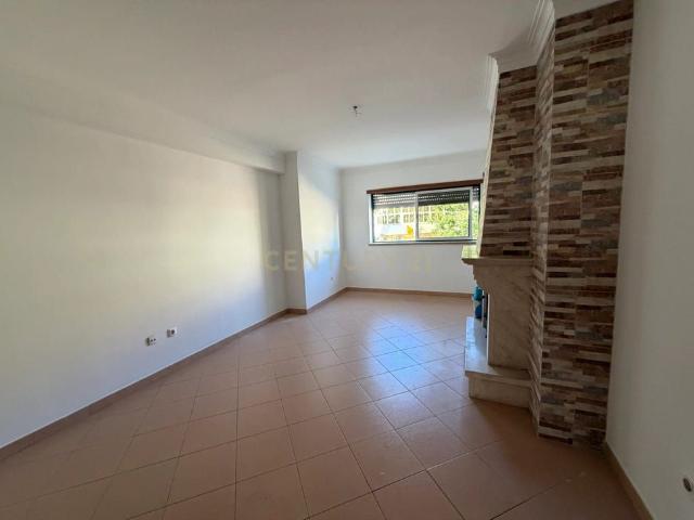 Estrada Municipal 510 13 1 DTO, Santo António da Charneca, Setúbal Municipality 2835 490