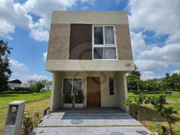 Estrena casa en Santa Ana Tepetitl?n