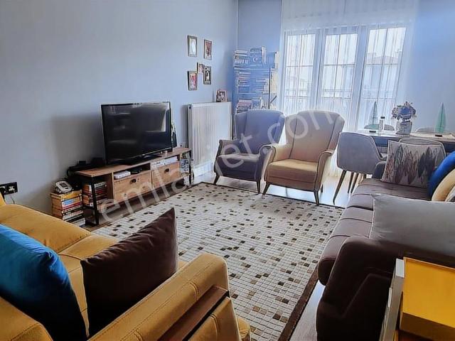 Estroıa'dan Yaşamkent Site İçinde Asansörlü Satılık 2+1 Daire