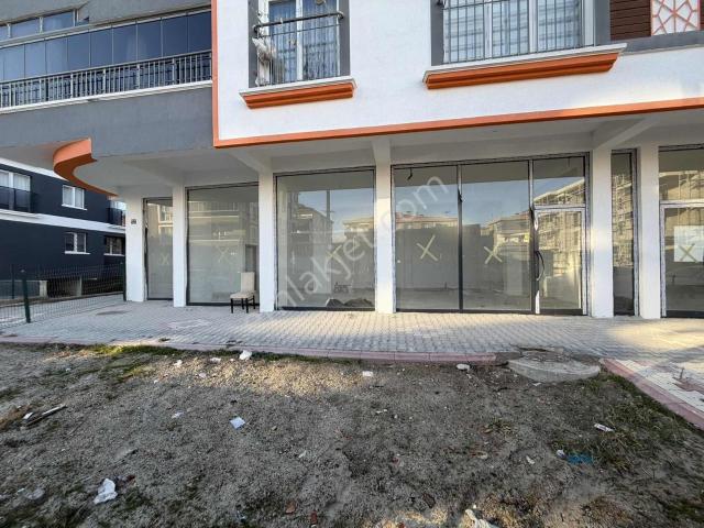 Epa Home'dan Acil Geniş Vitrinli Depolu Dükkan