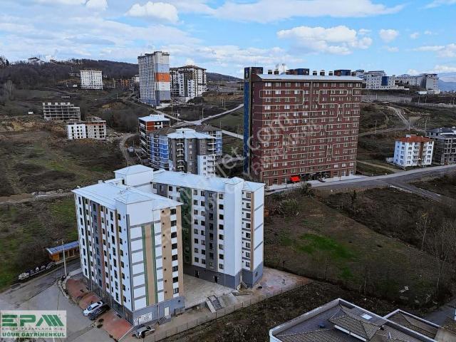 Epa Uğur'dan Üniv Bölgesi Royal City'de Eşyalı 2+1 Daireler