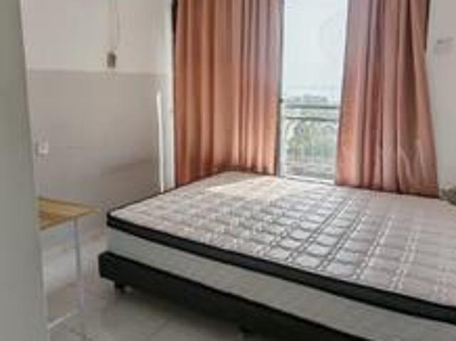 EPark E Park 1000sf All room with Aircond and Bed Batu Uban