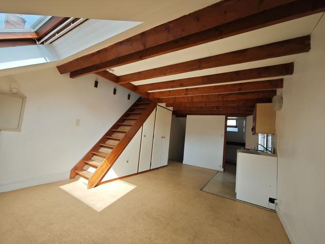 EPERNON / Location Appartement 1 Pièce 18 m²