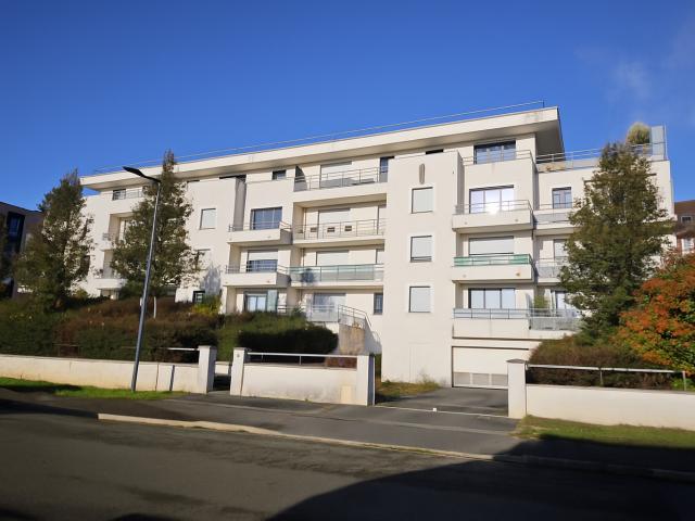 EPERNON / Location Appartement 3 Pièces 70 m²