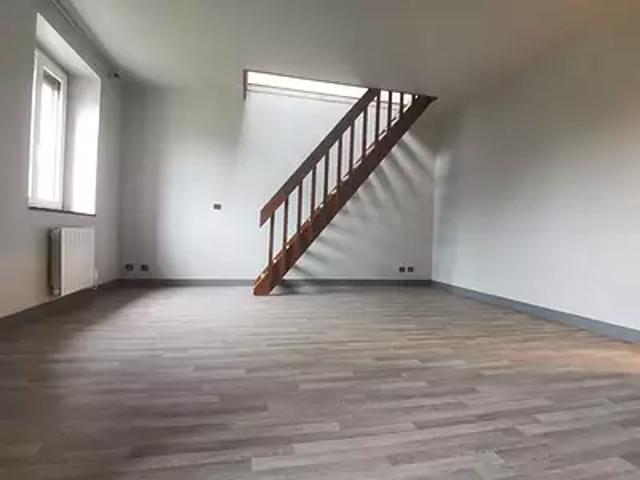 Epernon 28230 Location appartement 2 pièces t2 au dernier étage