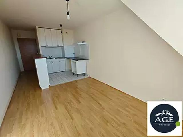 Epernon 28230 Location appartement 2 pièces t2 au dernier étage