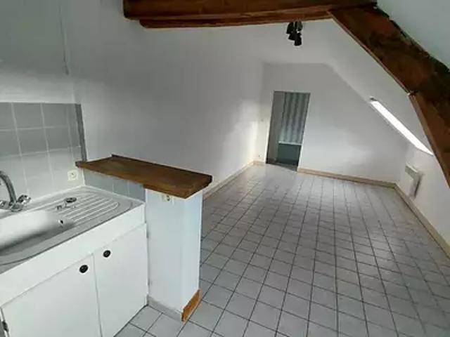 Epernon 28230 Location appartement 3 pièces t3 au dernier étage