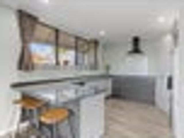 Epic Garaging, Alpine Views & Room to Grow