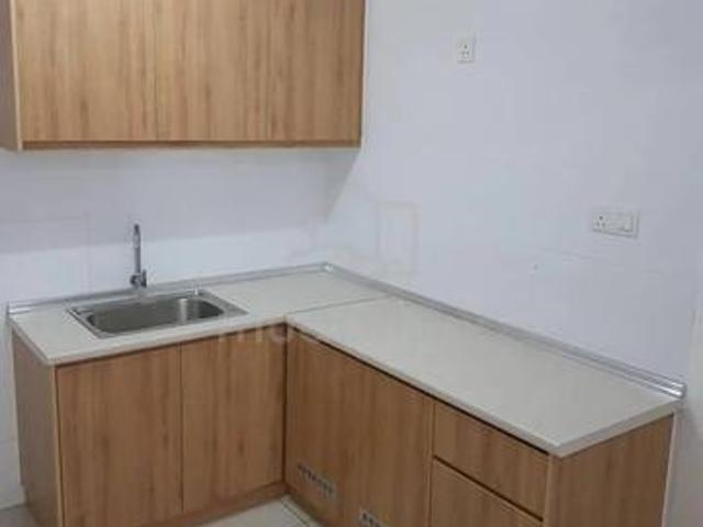 Epic Residence Puchong 3R2B 2 Car Parks Balcony Pool View
