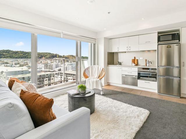 Epic! Stunning Harbour & Cityscape Views