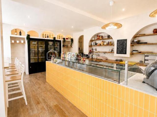 ÉPICERIE FINE À CÉDER – EMPLACEMENT PREMIUM SUR LE BOULEVARD – UNE OPPORTUNITÉ RARE À SAISIR !