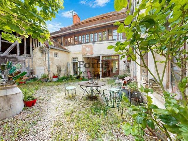 ÉPINEUIL YONNE 89 MAISON DE CARACTERE, 11 PIÈCES, JARDIN