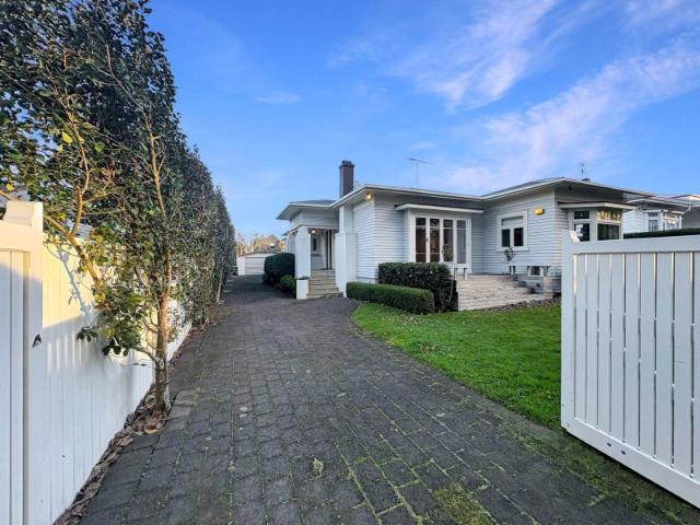 epsom, 4 bedrooms