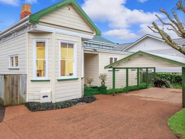 epsom, 4 bedrooms