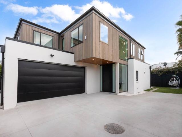 epsom, 5 bedrooms