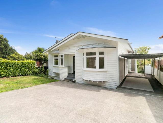 epsom, 5 bedrooms