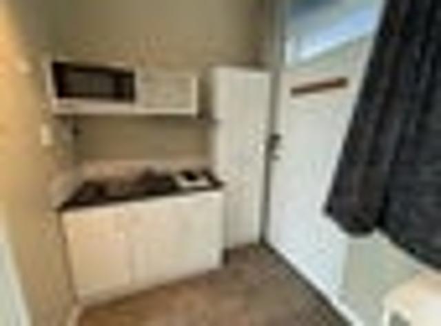 Epsom, 1 bedroom, $370 pw