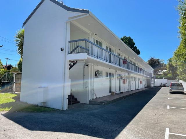 epsom, 1 bedroom
