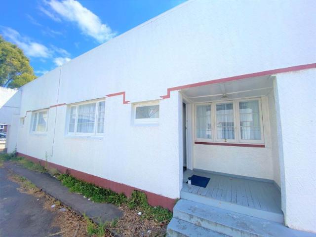 epsom, 2 bedrooms