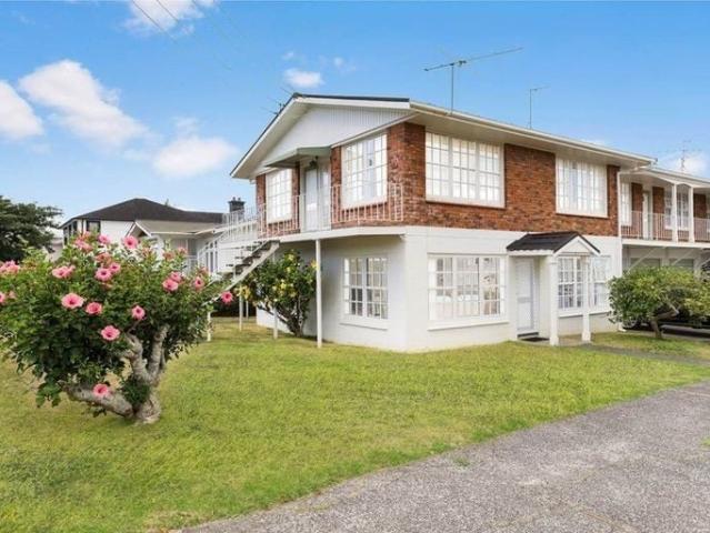 epsom, 2 bedrooms