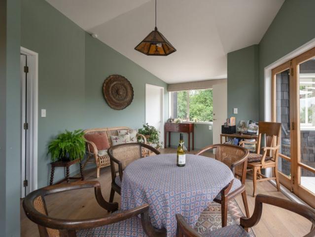 epsom, 2 bedrooms