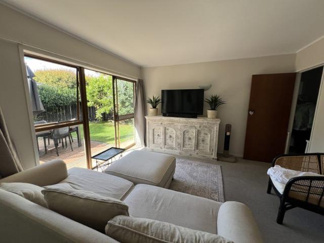 epsom, 2 bedrooms