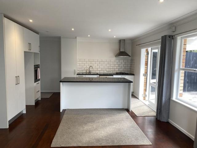 epsom, 2 bedrooms