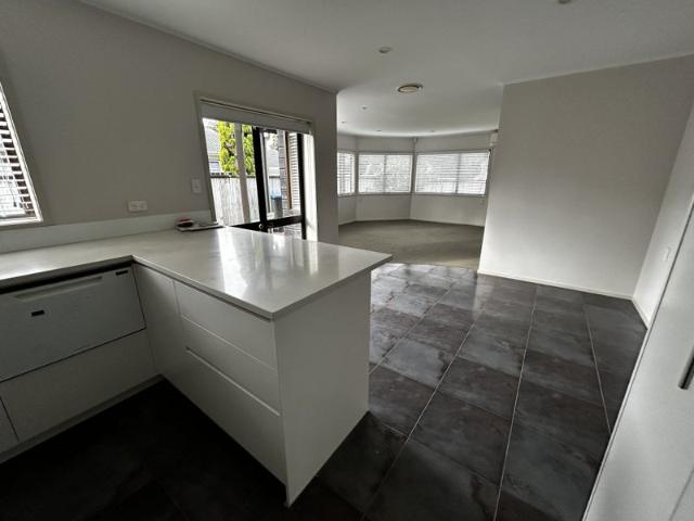 epsom, 3 bedrooms