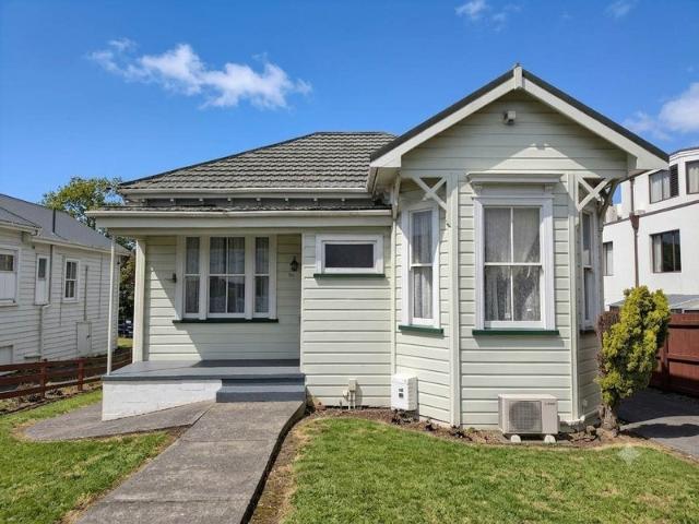 epsom, 3 bedrooms