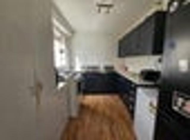 Epuni, 2 bedrooms, $575 pw
