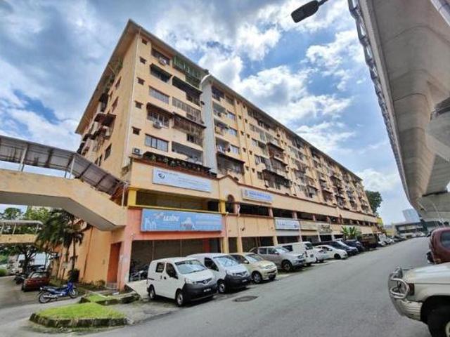 Equine Apartment with Lif Facing Open No Blok walk to MRT Station