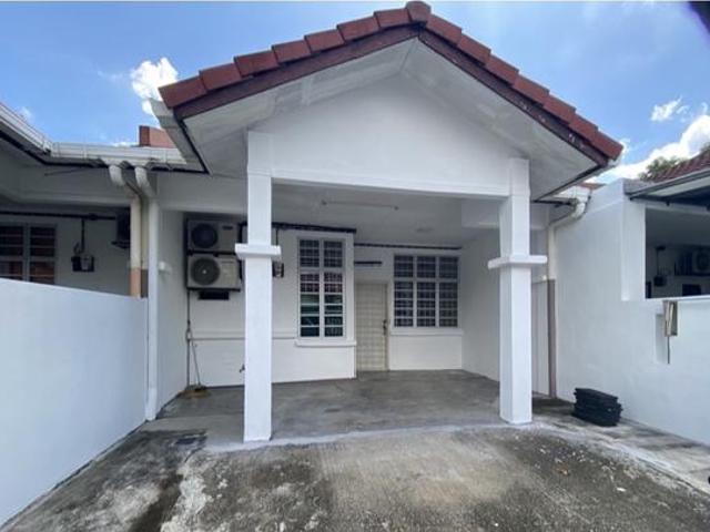 Equine Mrt Station 1sty terraced H 20x65 Taman D Demang Seri Kembangan
