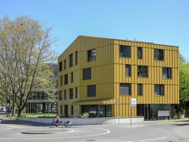 Équipe gemeinsam zuhause Studio Wohnung