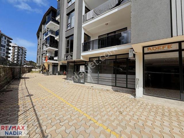 Erıklımanın En Canlı Noktasında, Kıracılı 125 M² Satılık Dükkan