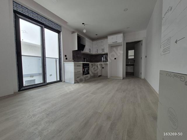 ERMENEK'TE, HAVUZLU, BAĞIMSIZ 2 DAİRE TEK FİYAT