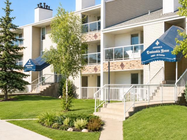 Ermineskin House 2 Bedrooms [object Promise] for Rent