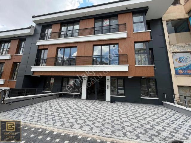 Eroğlu Grup'tan Birlik Mahallesi'nde 1+1 Yapılı Kiralık Daire