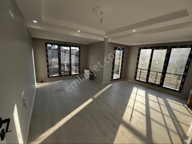 Eray Emlak’tan Kiralık Dubleks 4+2 180m2 Kullanışlı Daire