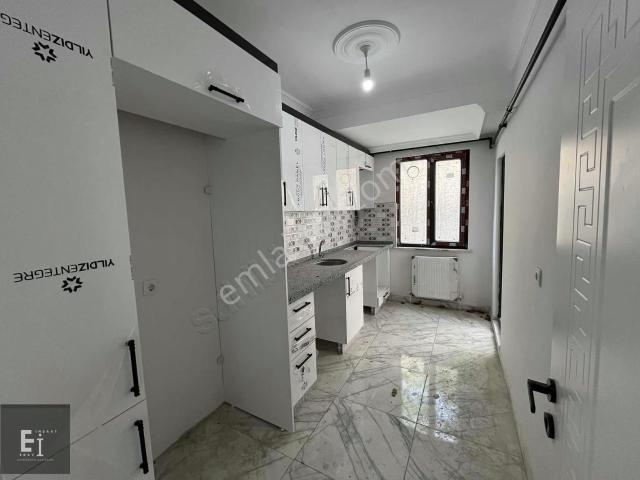 Eray Emlak'tan Satılık Arakat 2+1 85m2 Kullanışlı Daire