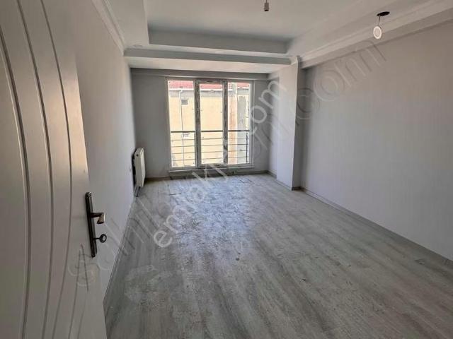 Eray Emlak'tan Satılık Dubleks 3+2 150m2 Uygun Daire