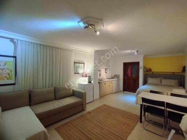 Era Angelden Ayvalık Merkezde Eşyalı Stüdyo Kiralık Daire