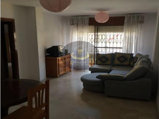ERASMUS/EST/ Piso amueblado con CUATRO dormitorios en zona Traumatología Barrio San Francisco