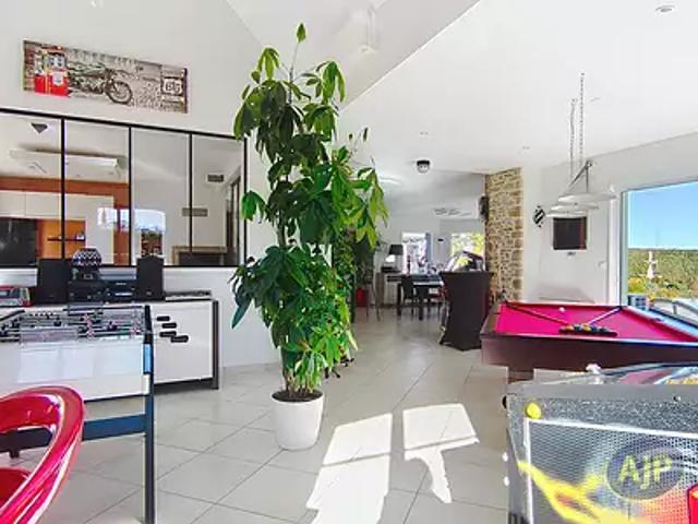 Erbrée 35500 Achat / Vente maison 8 pièces t8 au dernier étage terrasse