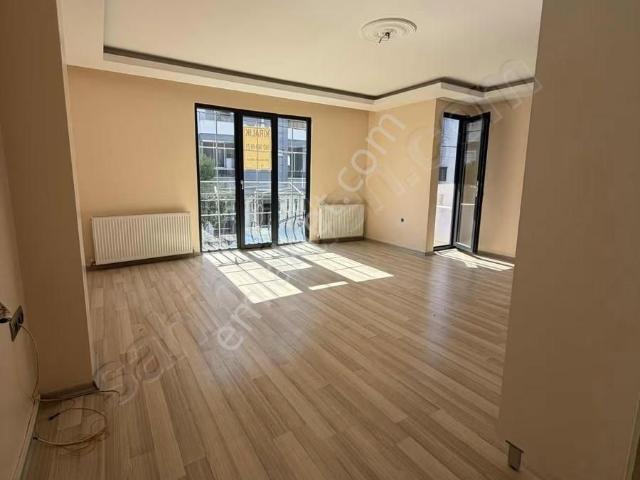 Ercanlar Gayrimenkulden Kiralık Geniş 2+1 Daire