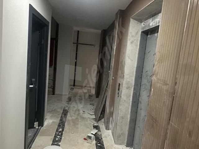ERDAL AKKÖK. KAPALI OTOPARK 2+1 BALKONLU ARA KAT