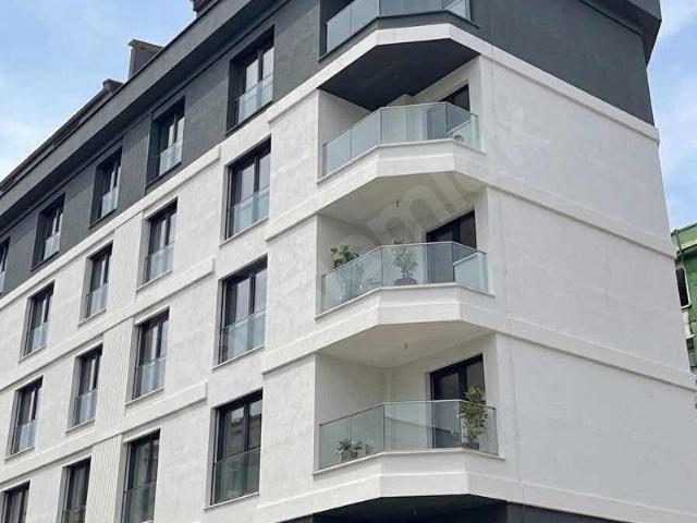 ERDAL AKKÖK. NİKAH SARAYINA YAKIN 2+1 ARAKAT SIFIR DAİRE
