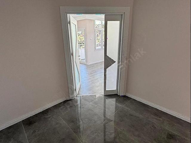 ERDAL EKŞİ GAYRİMENKUL'DEN GENİŞ OTURUMLU 3+1 SATILIK DAİRE