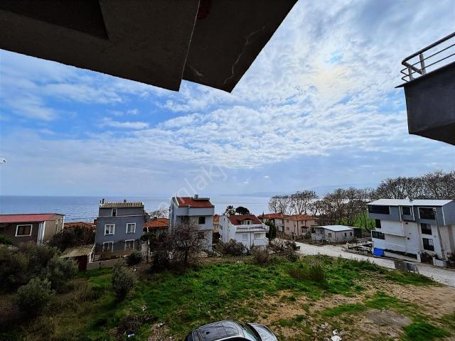 Erdek Tatlısuda 45 M2 Deniz Manzaralı Balkonlu 1+1 Satılık Daire