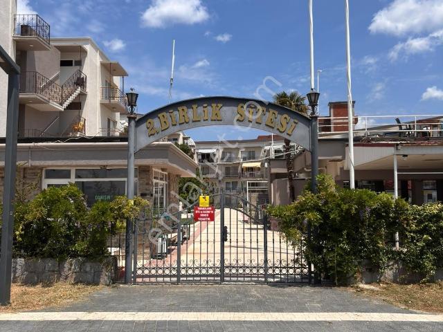 Erdek Çuğra'da, Plaj Önü 2. Birlik Sitesi'nde Satılık 1+1 Daire
